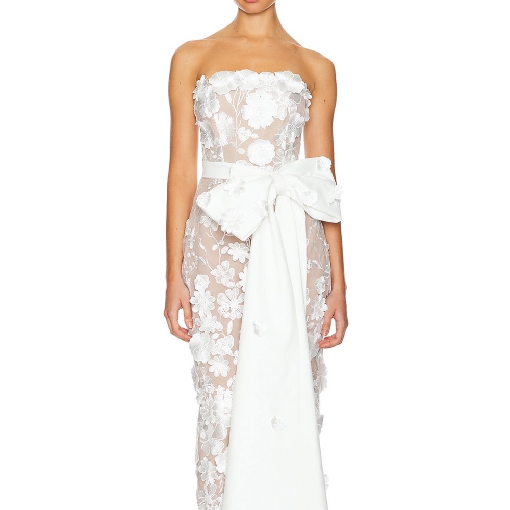 Elliatt x Revolve Lynette Dress in Ivory Elegant White Floral Strapless Dress